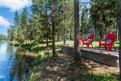 Tiny photo for 15194 E River Loop Drive E, Bend, OR 97707 (MLS # 220222710)