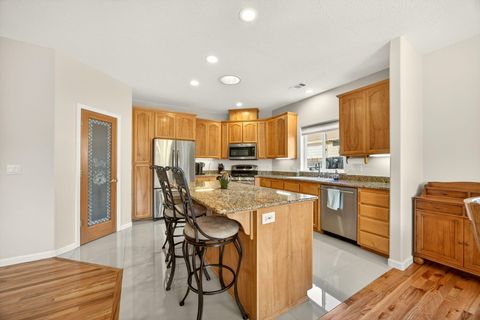 Tiny photo for 1937 Woodside Drive, Medford, OR 97501 (MLS # 220217137)