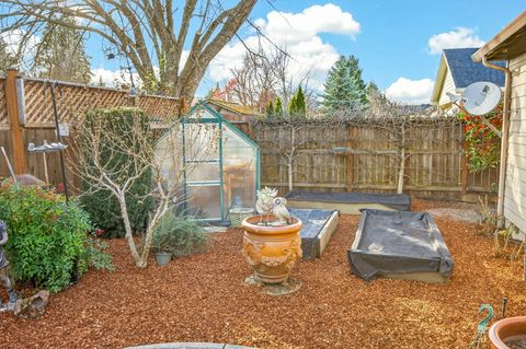 Tiny photo for 1937 Woodside Drive, Medford, OR 97501 (MLS # 220217137)