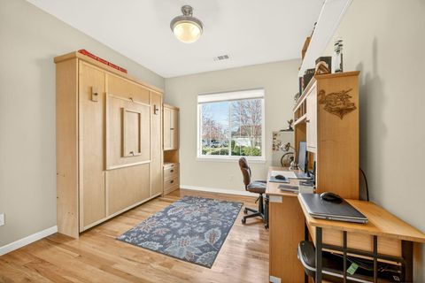 Tiny photo for 1937 Woodside Drive, Medford, OR 97501 (MLS # 220217137)