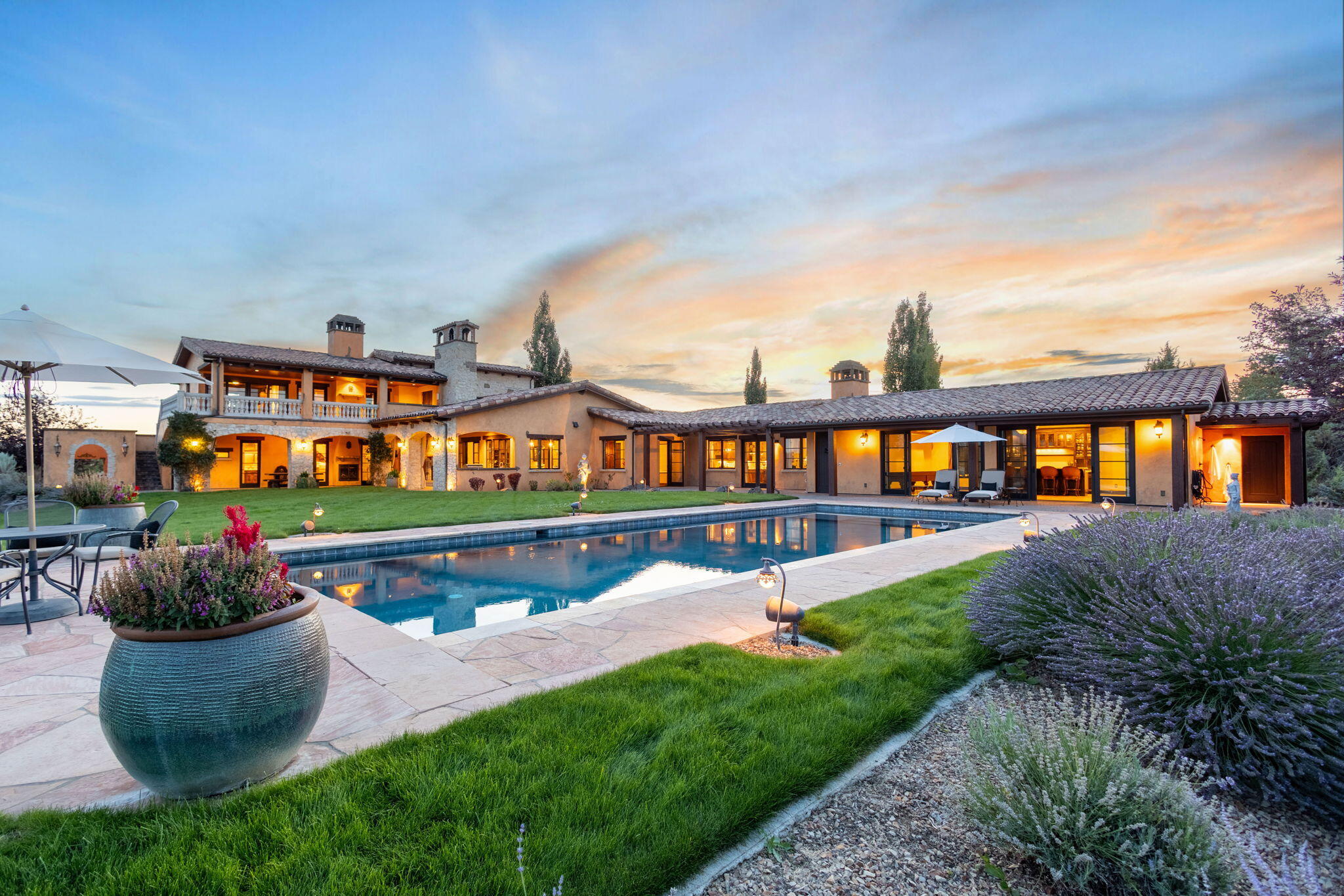 10444 NE Vineyard Way