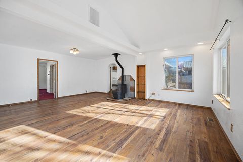 Tiny photo for 1821 Lancaster Avenue, Klamath Falls, OR 97601 (MLS # 220212668)