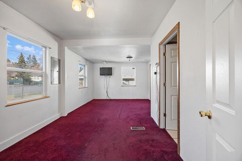 Tiny photo for 1821 Lancaster Avenue, Klamath Falls, OR 97601 (MLS # 220212668)