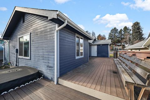 Tiny photo for 1821 Lancaster Avenue, Klamath Falls, OR 97601 (MLS # 220212668)