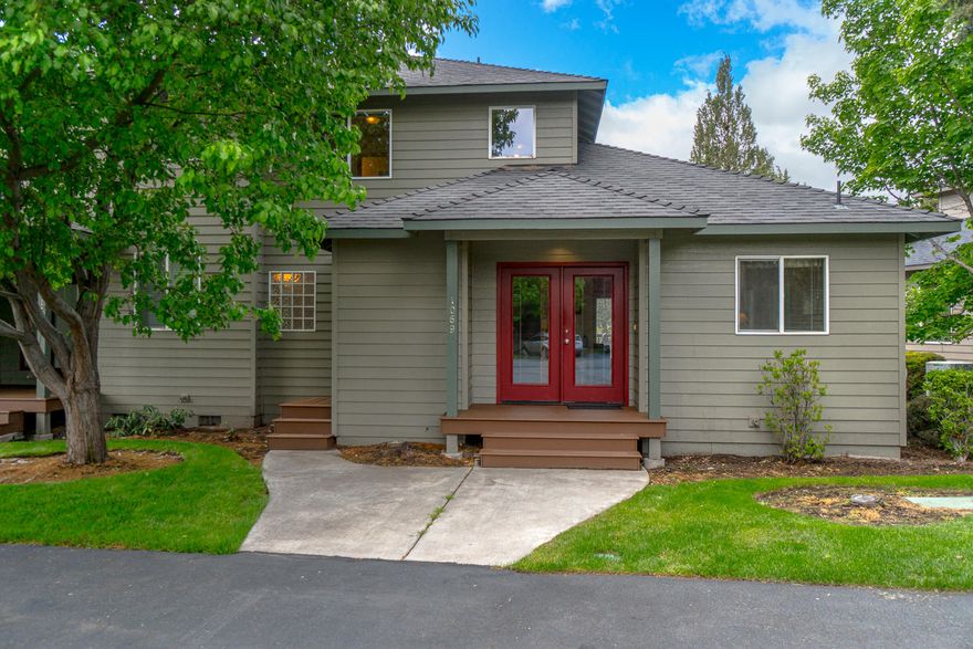 Furnished Forest Greens townhouse located on the 9th fairway of the Ridge Course at Eagle Crest Resort! Great room floor plan with vaulted ceilings and gas fireplace. Expansive deck overlooking the fairway. Master on main with large soaking tub and walk-in shower. Two additional bedrooms and a Jack & Jill bath on second level. Rental history available. Eagle Crest is home to three 18 hole golf courses, three sports centers, a spa and miles of trails.