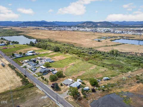 Tiny photo for 1745 E Gregory RD, Central Point, OR 97502 (MLS # 220222871)