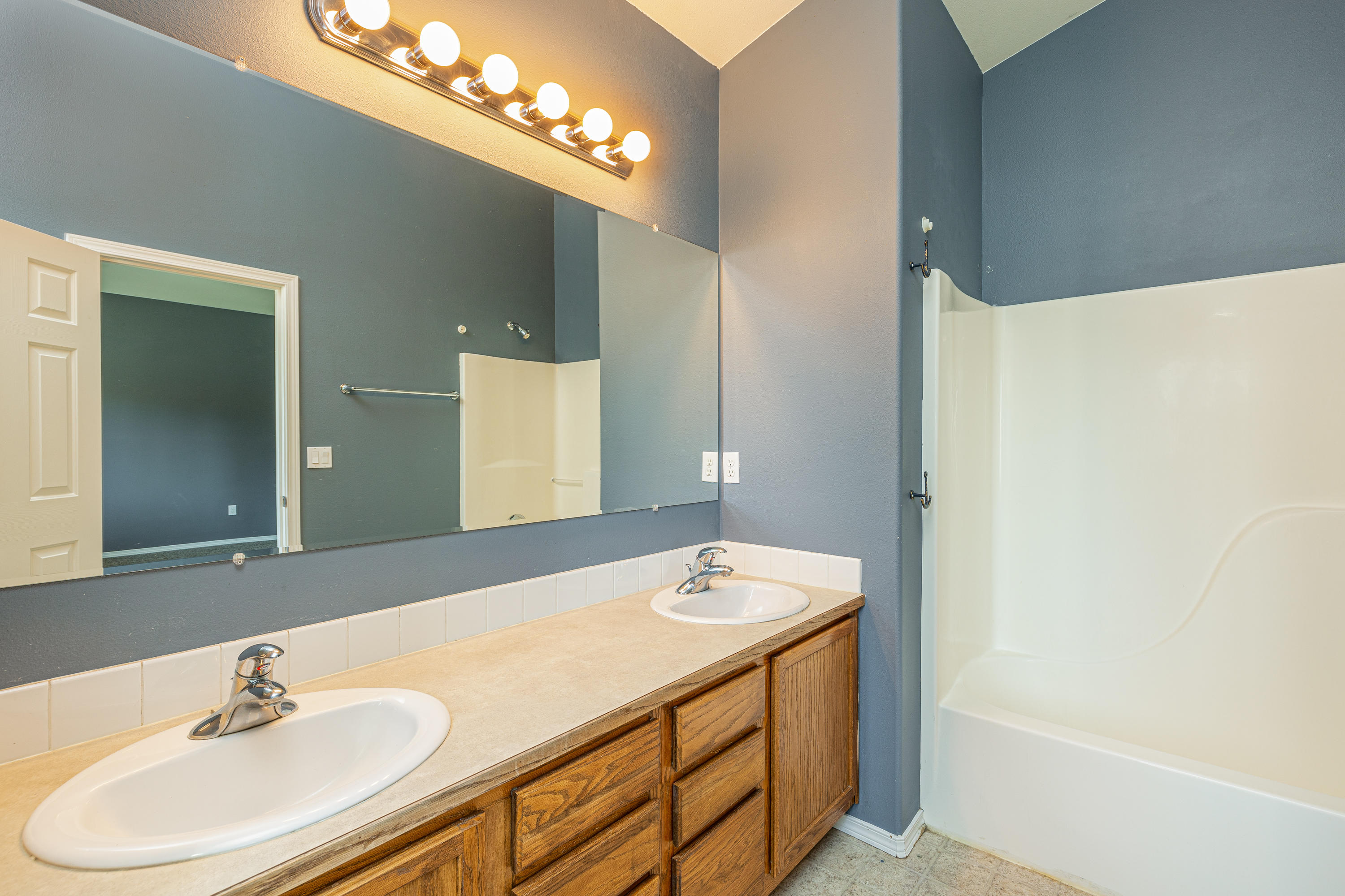 Deschutes River Cros - Residential