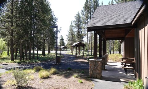 Tiny photo for 51900 Settler Drive, La Pine, OR 97739 (MLS # 220202401)