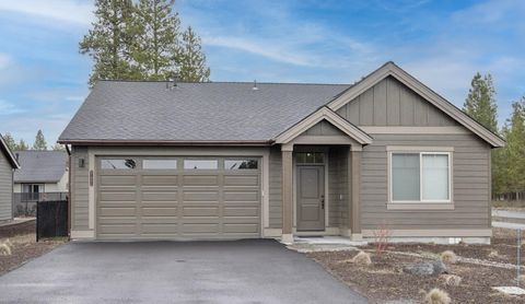 Photo of 51900 Settler Drive, La Pine, OR 97739 (MLS # 220202401)