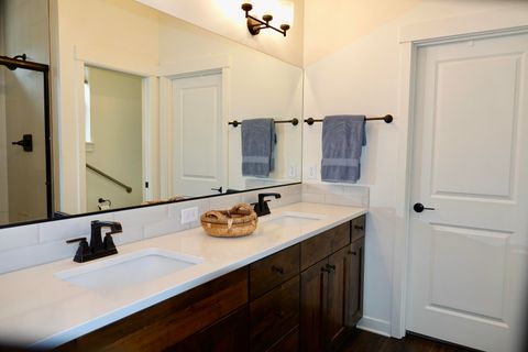 Tiny photo for 51900 Settler Drive, La Pine, OR 97739 (MLS # 220202401)