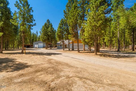 Photo of 2716 Boone Circle, La Pine, OR 97739 (MLS # 220224036)