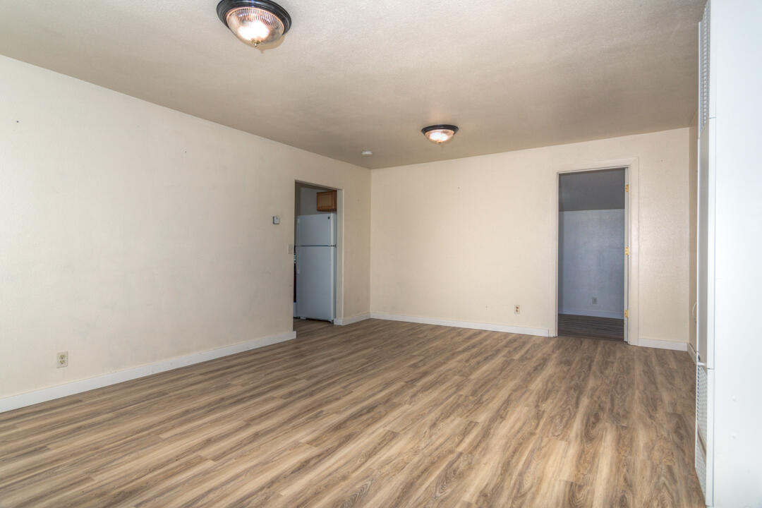 Ellingers - Commercial Sale