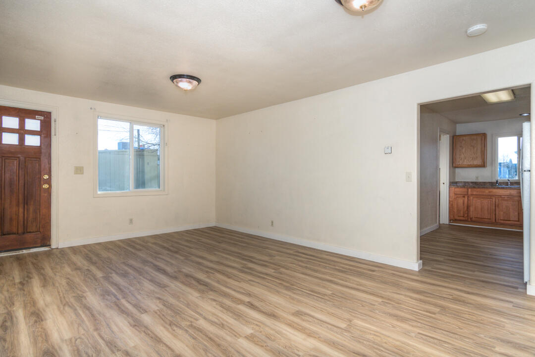 Ellingers - Commercial Sale