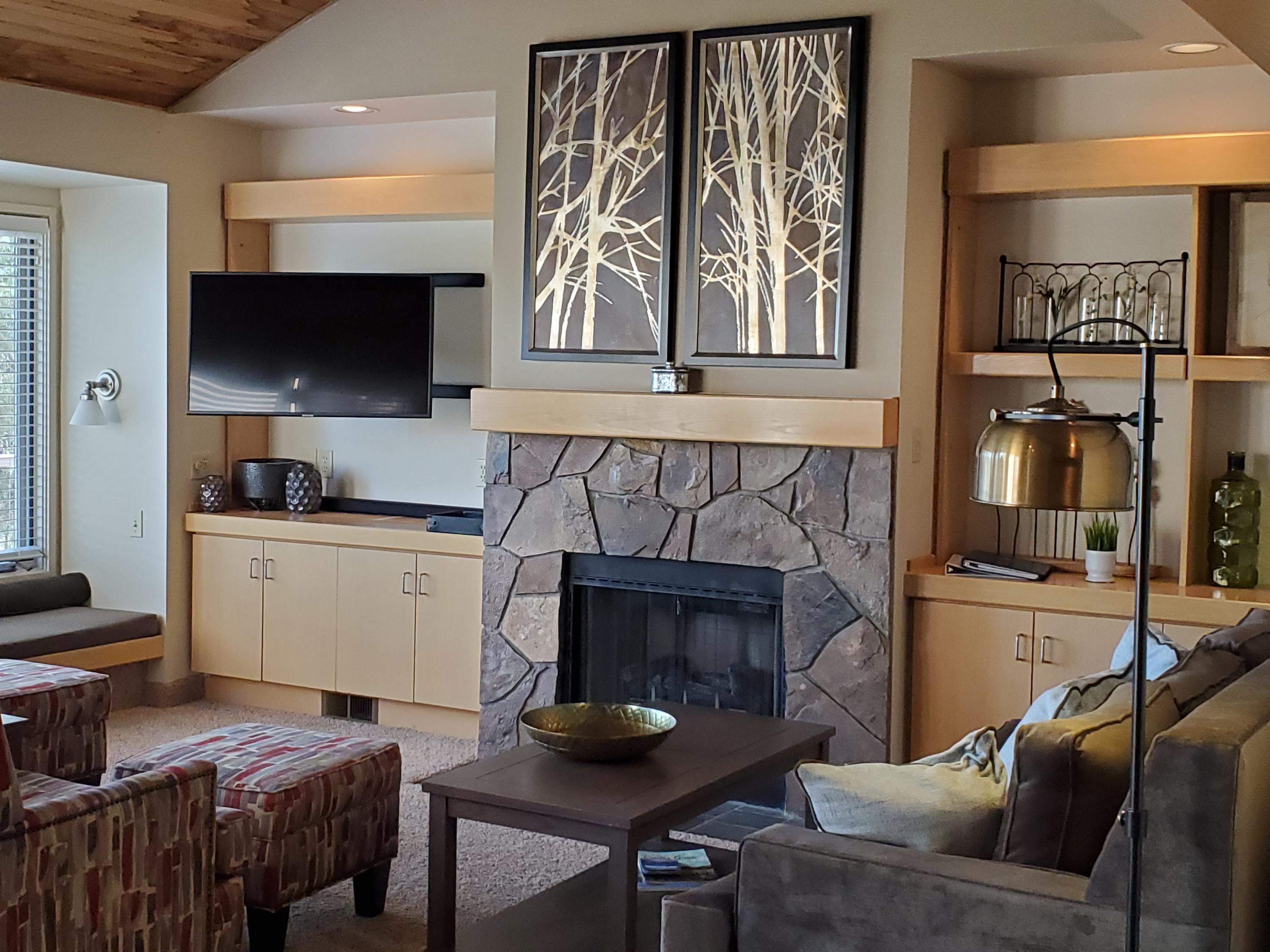 Eagle Crest - Residential