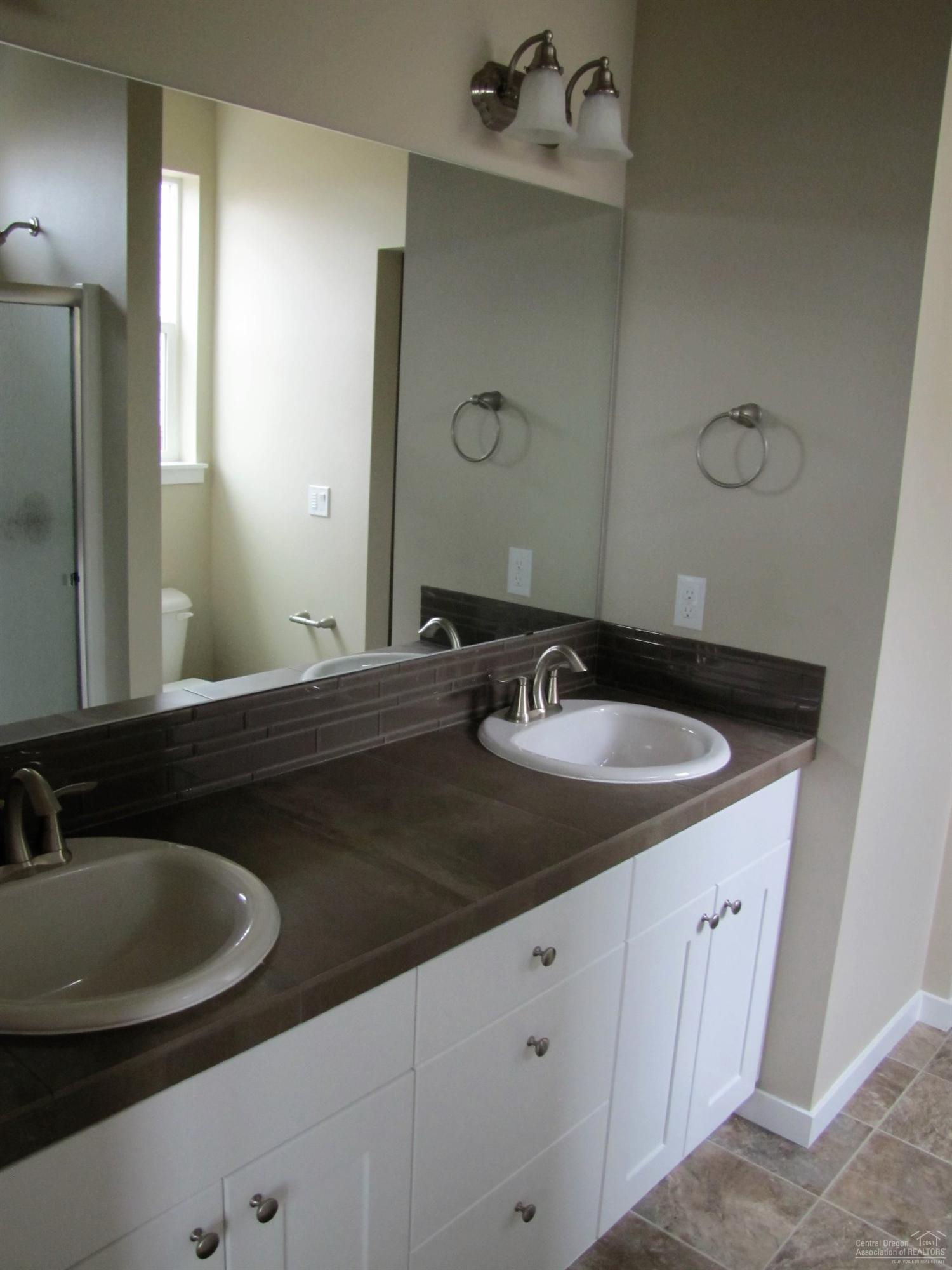 Reed Pointe - Residential