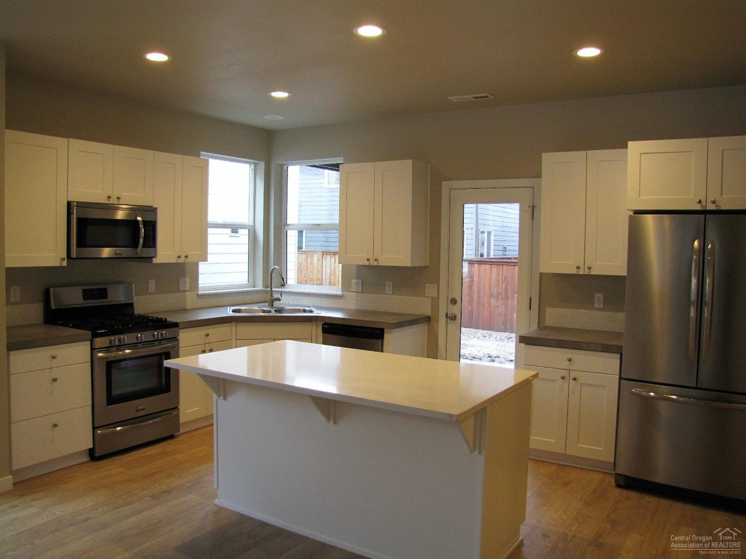 Reed Pointe - Residential