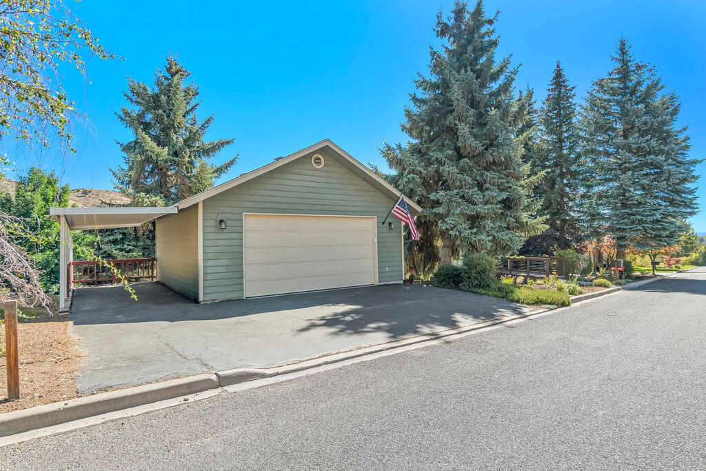 Klamath Falls -Nob Hill - Residential