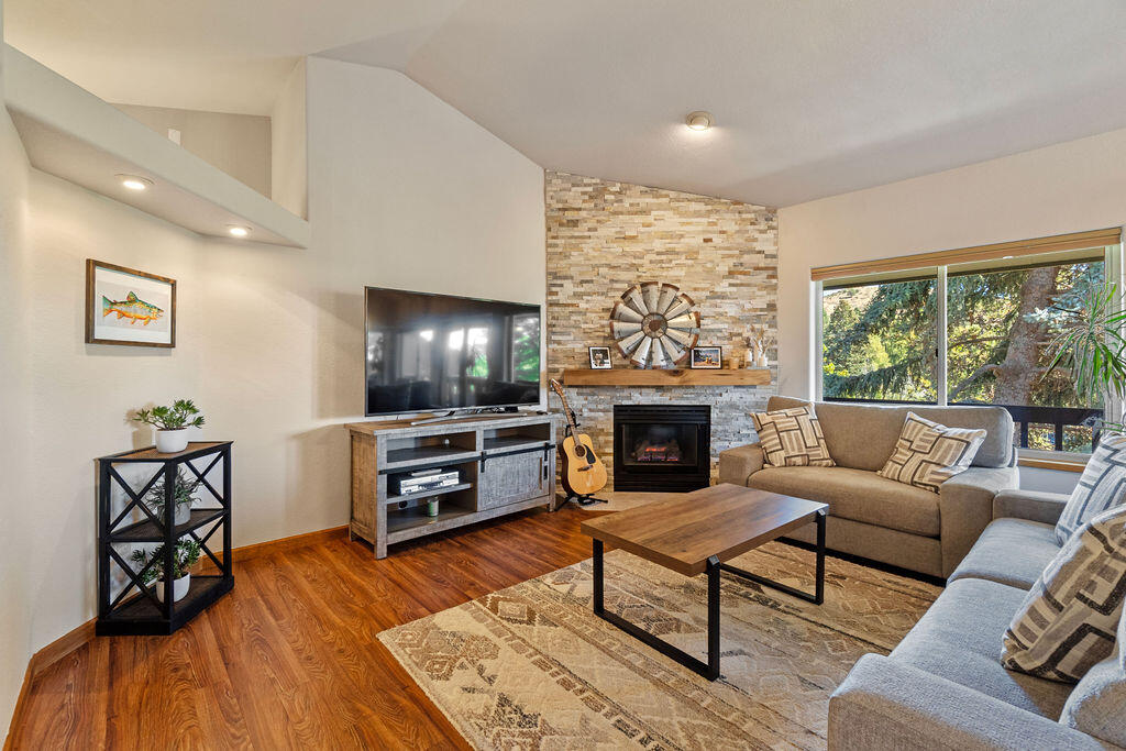 Klamath Falls -Nob Hill - Residential