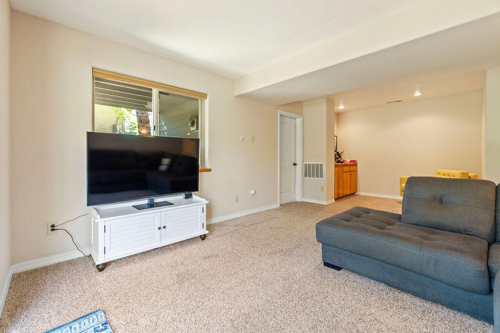 Klamath Falls -Nob Hill - Residential