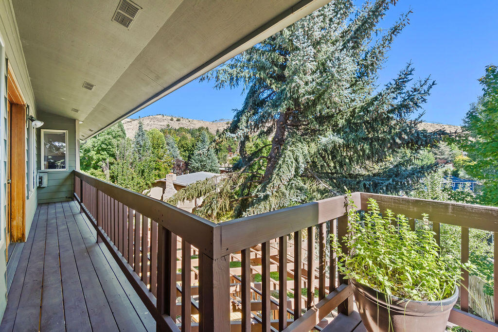 Klamath Falls -Nob Hill - Residential