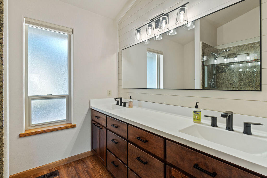 Klamath Falls -Nob Hill - Residential