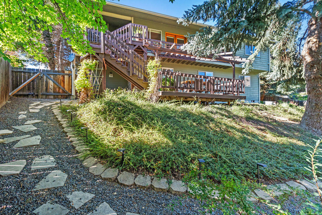 Klamath Falls -Nob Hill - Residential