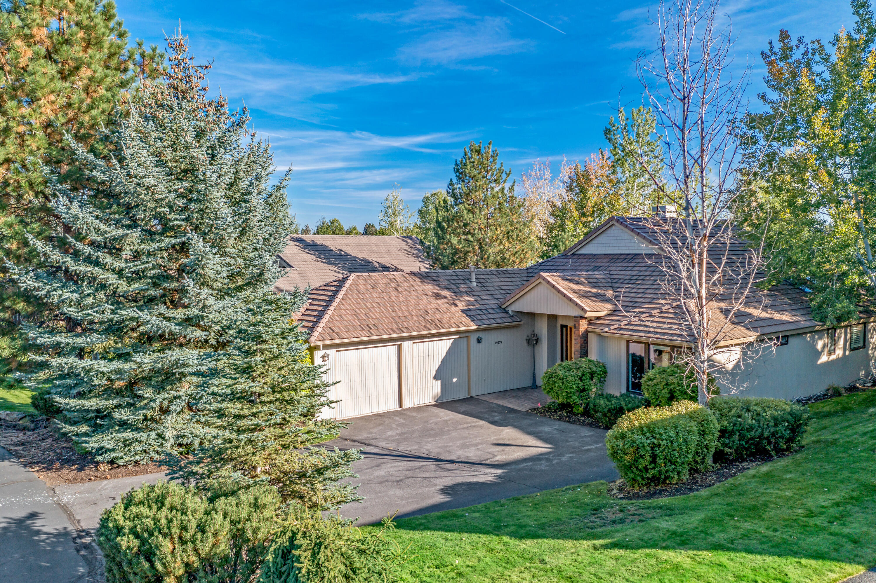 Broken Top - Residential