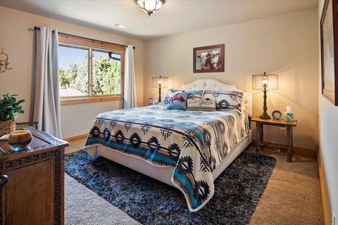 Tiny photo for 1777 Turnstone Road, Redmond, OR 97756 (MLS # 220211112)