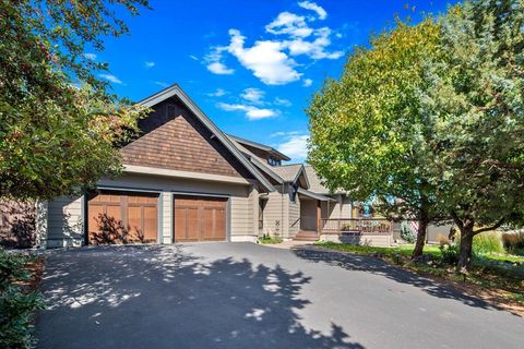 Tiny photo for 1777 Turnstone Road, Redmond, OR 97756 (MLS # 220211112)