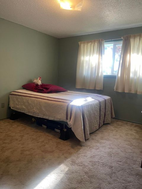 Tiny photo for 1735 Chinchalla Way, Klamath Falls, OR 97603 (MLS # 220211259)