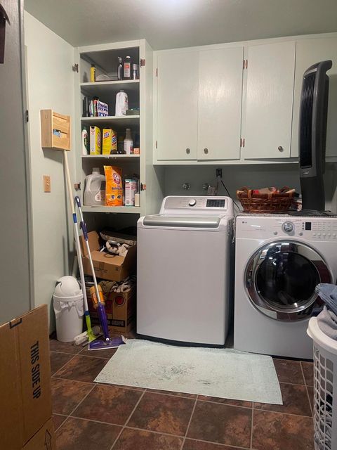 Tiny photo for 1735 Chinchalla Way, Klamath Falls, OR 97603 (MLS # 220211259)
