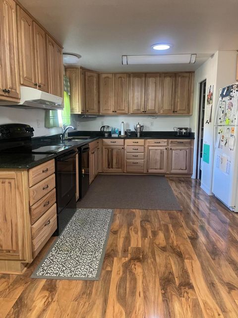 Tiny photo for 1735 Chinchalla Way, Klamath Falls, OR 97603 (MLS # 220211259)