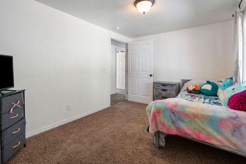 Tiny photo for 15931 Mt View Lane, La Pine, OR 97739 (MLS # 220218598)