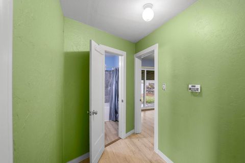 Tiny photo for 1333 Spring Street, Medford, OR 97504 (MLS # 220213088)