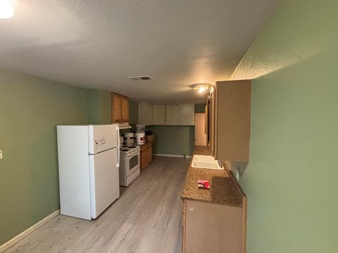 Tiny photo for 1333 Spring Street, Medford, OR 97504 (MLS # 220213088)