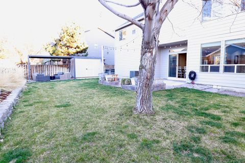 Tiny photo for 2773 NW Greenwood Avenue, Redmond, OR 97756 (MLS # 220217307)