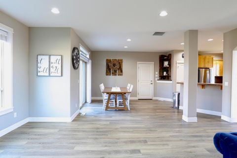 Tiny photo for 2773 NW Greenwood Avenue, Redmond, OR 97756 (MLS # 220217307)