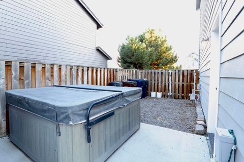 Tiny photo for 2773 NW Greenwood Avenue, Redmond, OR 97756 (MLS # 220217307)