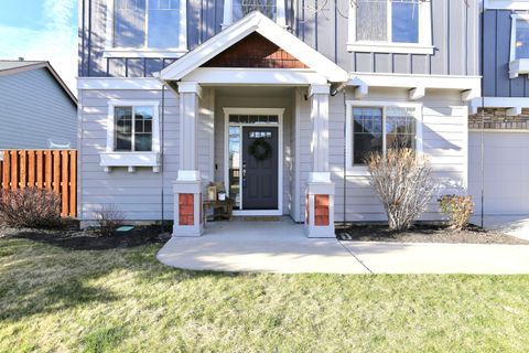 Tiny photo for 2773 NW Greenwood Avenue, Redmond, OR 97756 (MLS # 220217307)