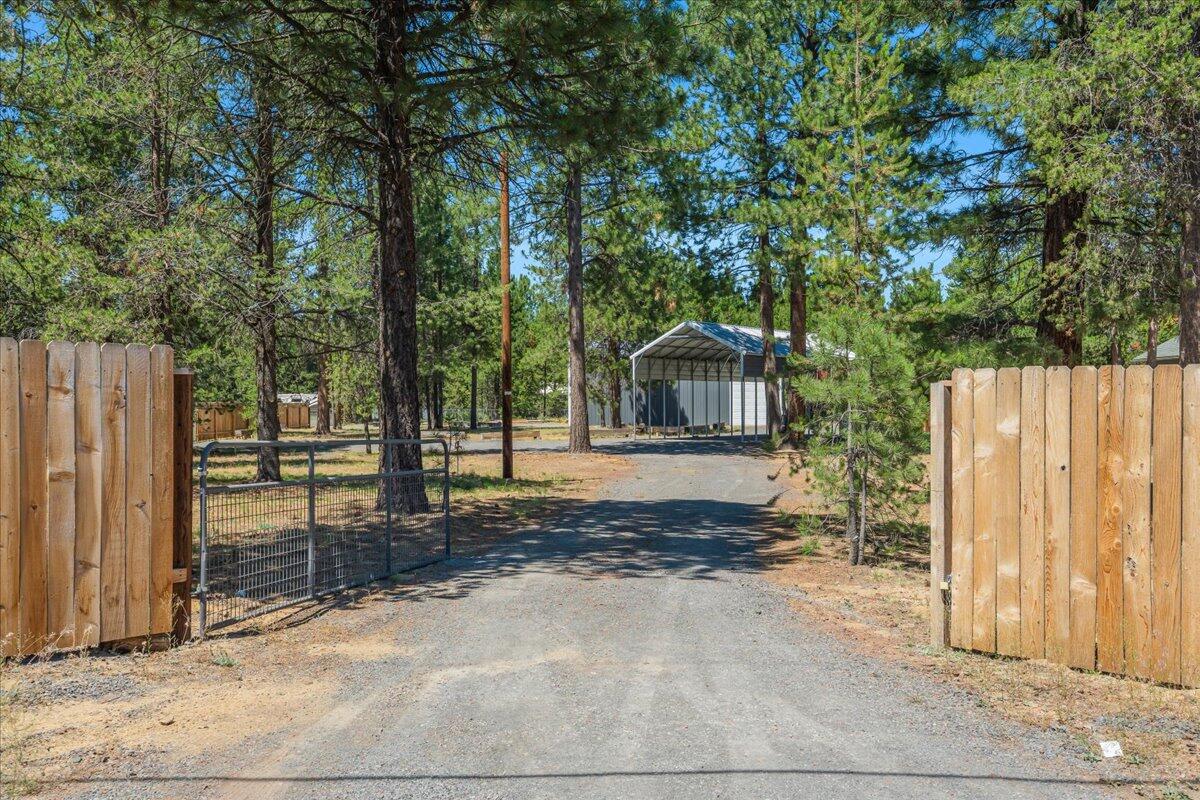 15950 Sparks Drive