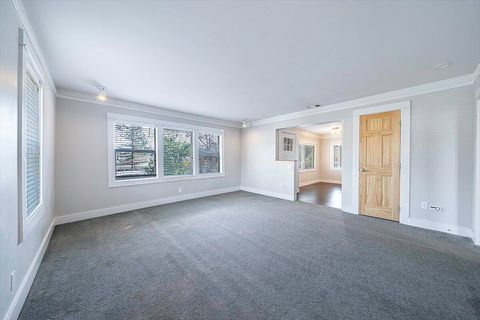 Tiny photo for 563 Rock - 152 Maple Street, Ashland, OR 97520 (MLS # 220212536)