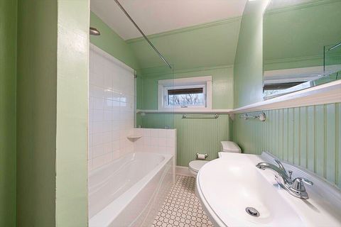 Tiny photo for 563 Rock - 152 Maple Street, Ashland, OR 97520 (MLS # 220212536)