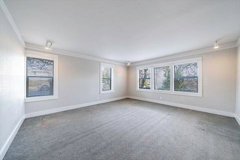 Tiny photo for 563 Rock - 152 Maple Street, Ashland, OR 97520 (MLS # 220212536)