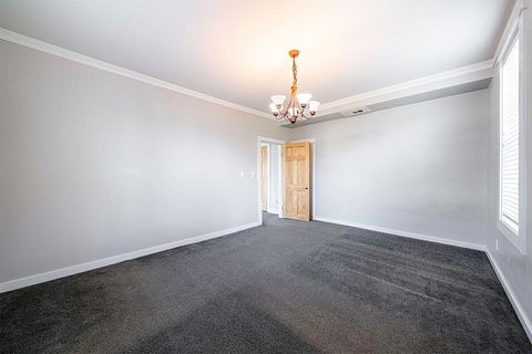 Tiny photo for 563 Rock - 152 Maple Street, Ashland, OR 97520 (MLS # 220212536)