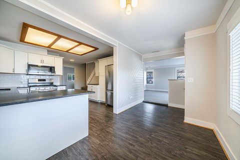 Tiny photo for 563 Rock - 152 Maple Street, Ashland, OR 97520 (MLS # 220212536)