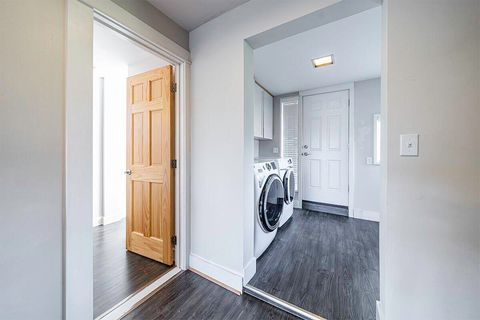 Tiny photo for 563 Rock - 152 Maple Street, Ashland, OR 97520 (MLS # 220212536)