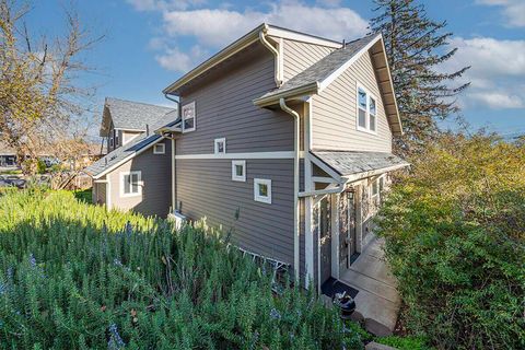 Tiny photo for 563 Rock - 152 Maple Street, Ashland, OR 97520 (MLS # 220212536)