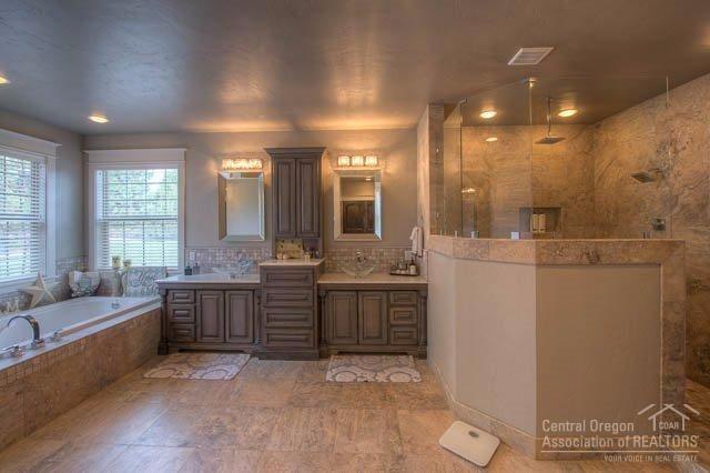 Woodside Ranch - Residential