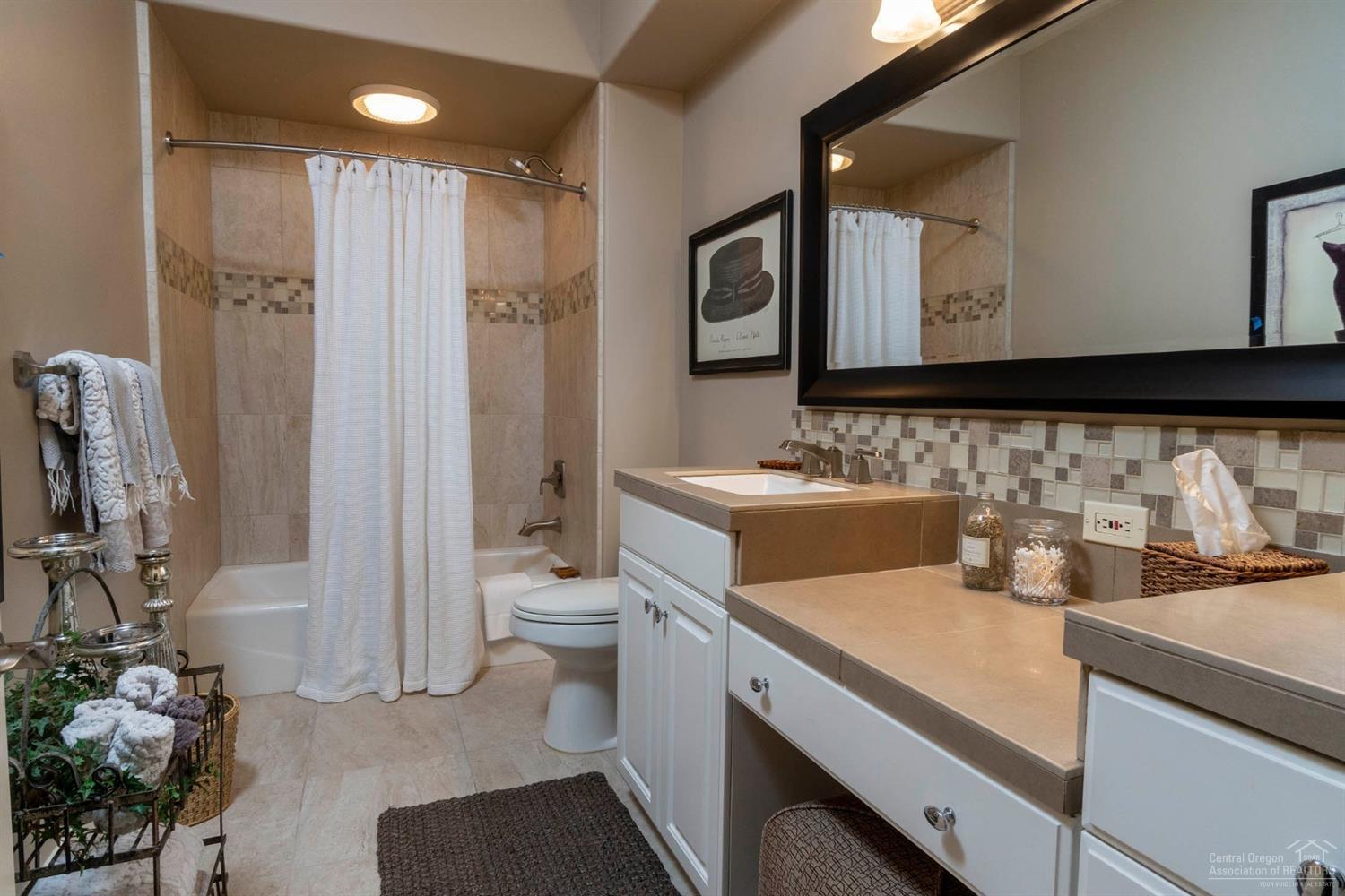 Broken Top - Residential