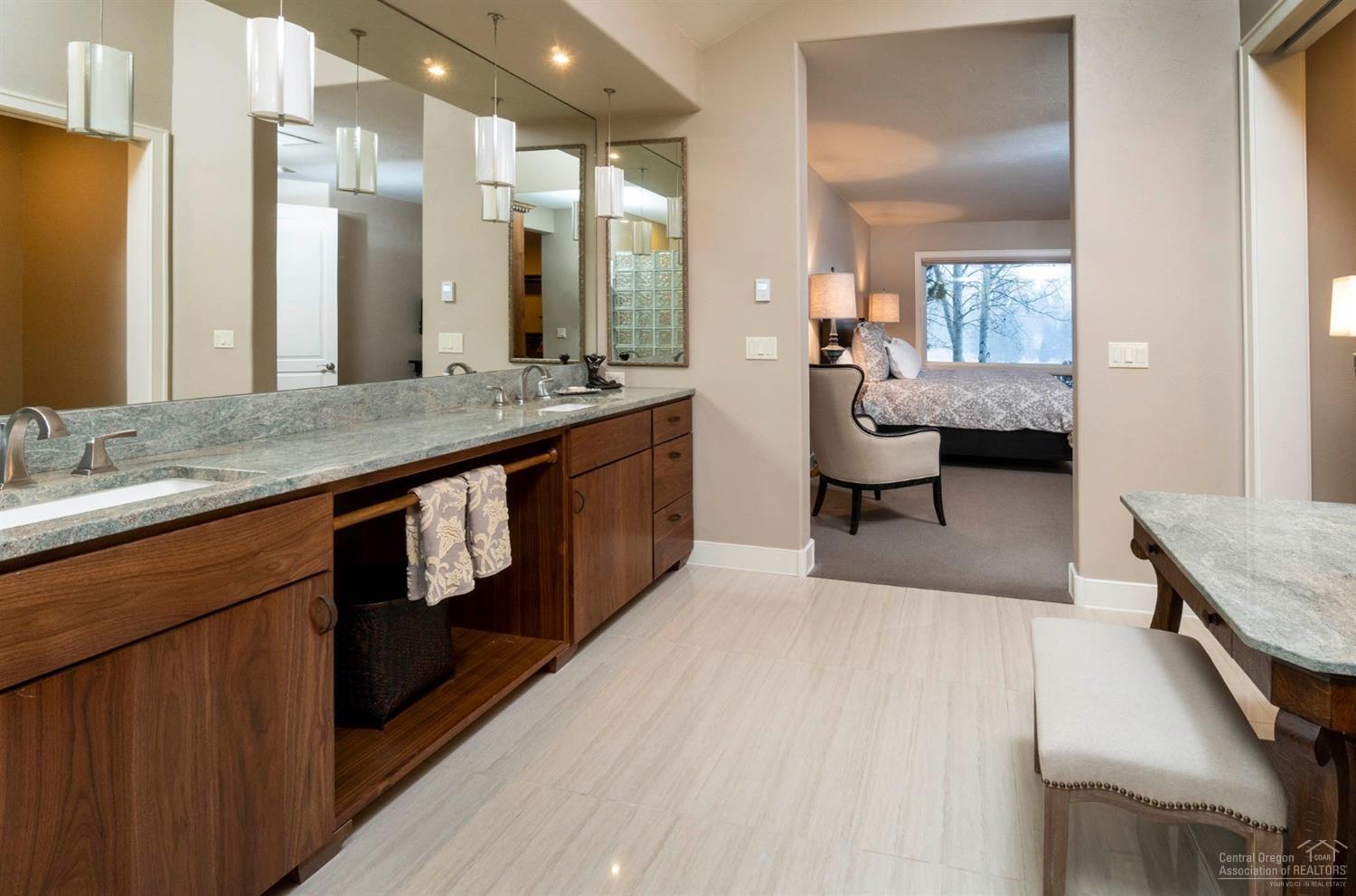 Broken Top - Residential